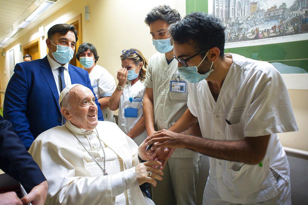 Recuperating Pope Francis to stay in hospital a few more days