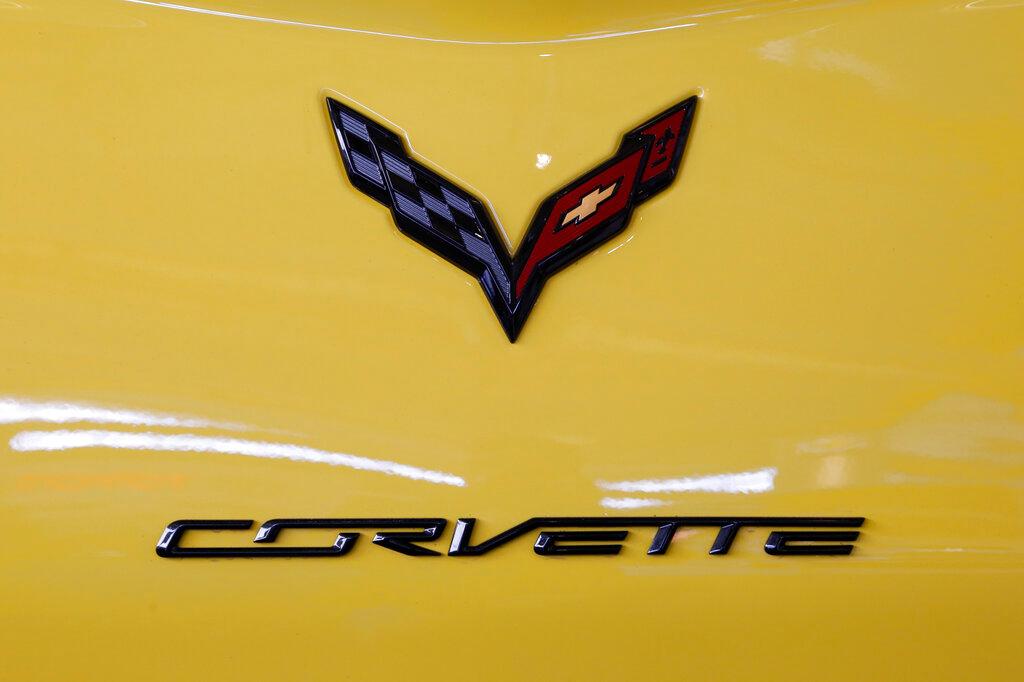 GM to offer electric Corvette next year
