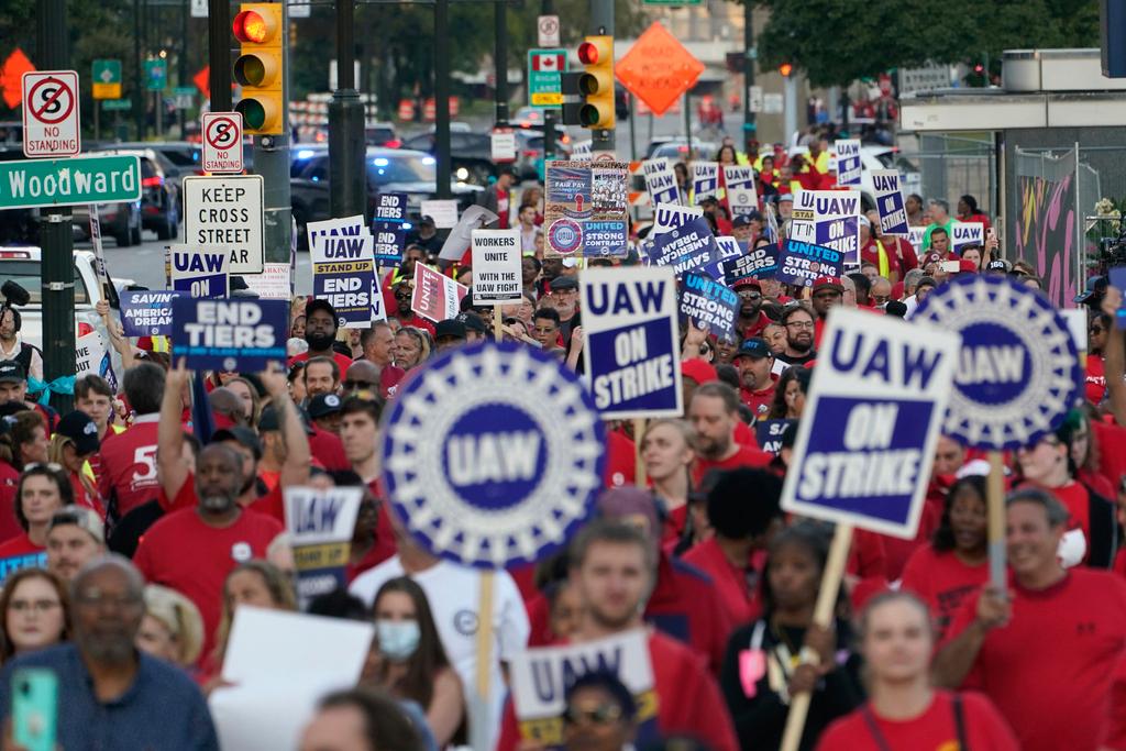 US auto workers’ strike against Detroit Three enters 3rd day