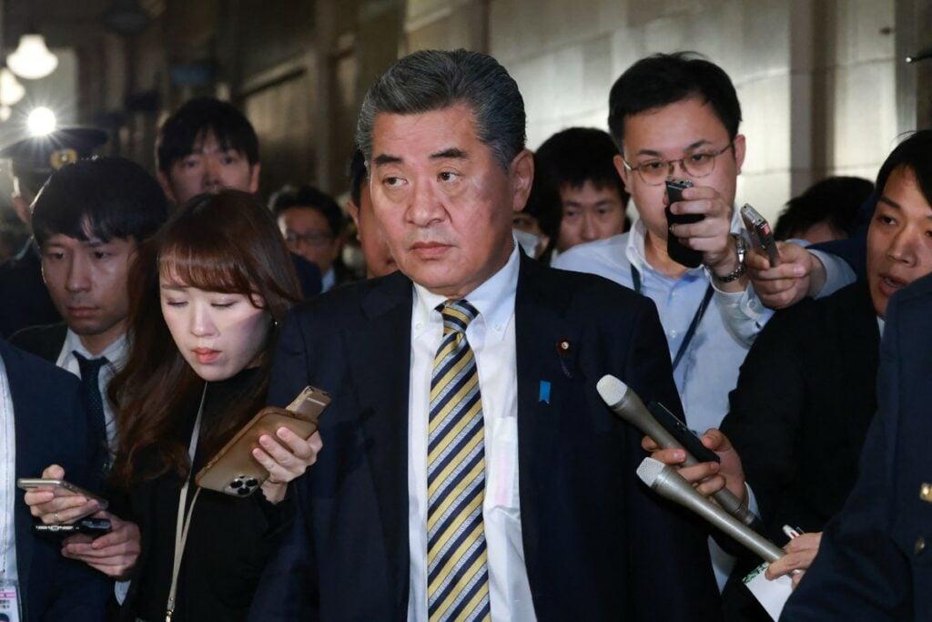 Japanese deputy finance minister resigns amid tax scandal