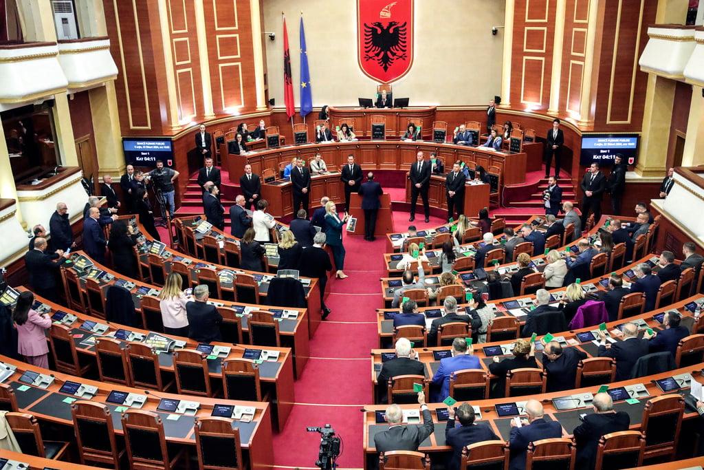 Albanian parliament ratifies migration deal with Italy