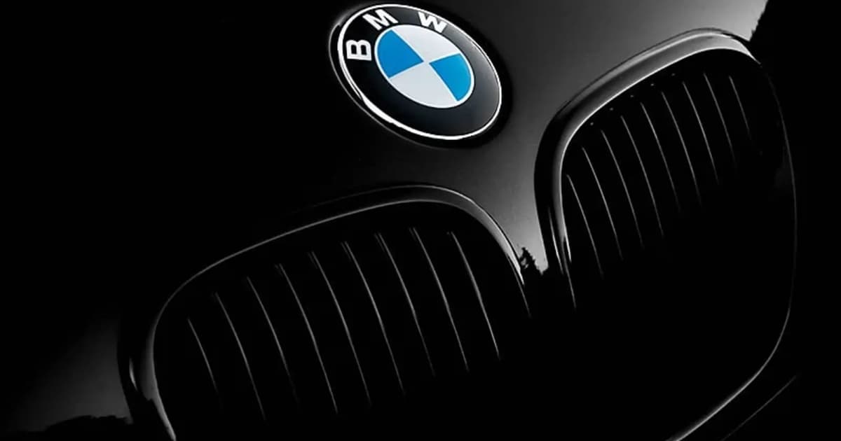 BMW recalls hundreds of thousands of cars over fire risk