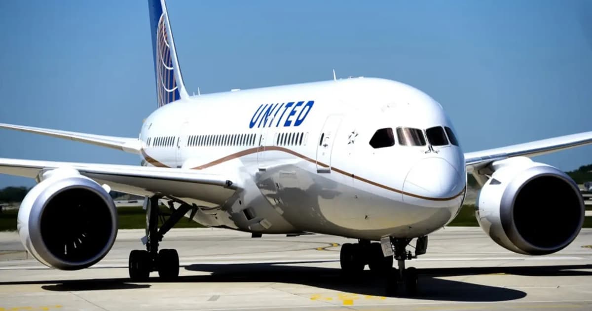 United Airlines lowers profit forecast on jet fuel spike