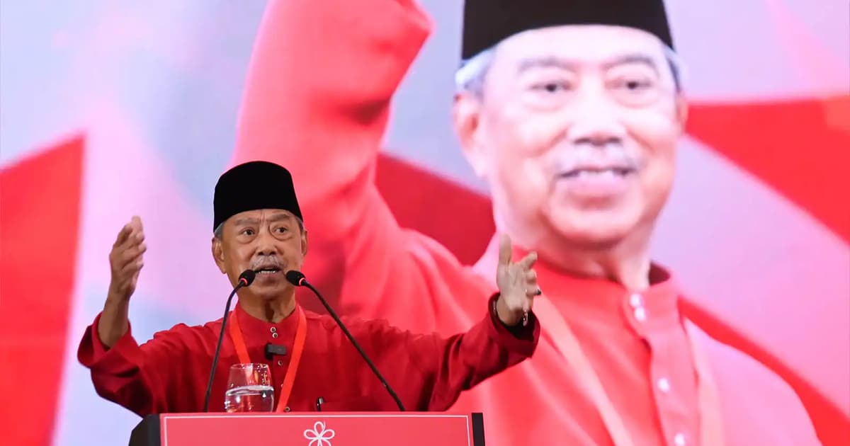 ‘Tumbangkan’ 3 PM, kini Hamzah jadi mangsa Muhyiddin