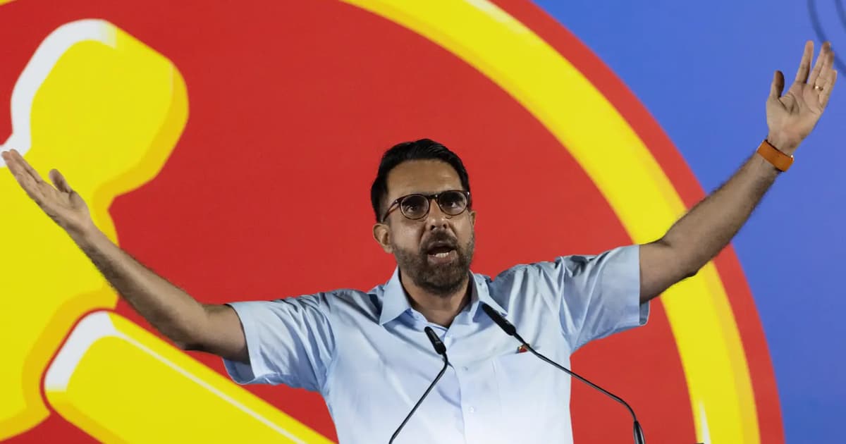 Singapores PM strips Pritam of opposition leader post