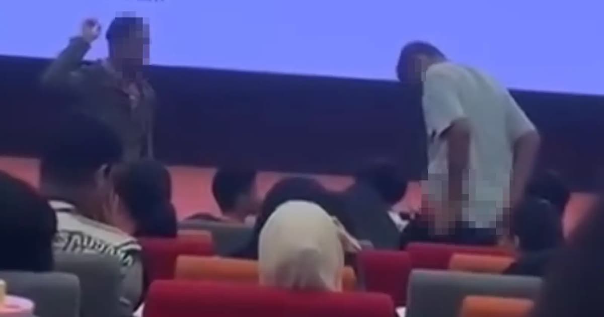 Lelaki didakwa onani semasa seminar ditangkap