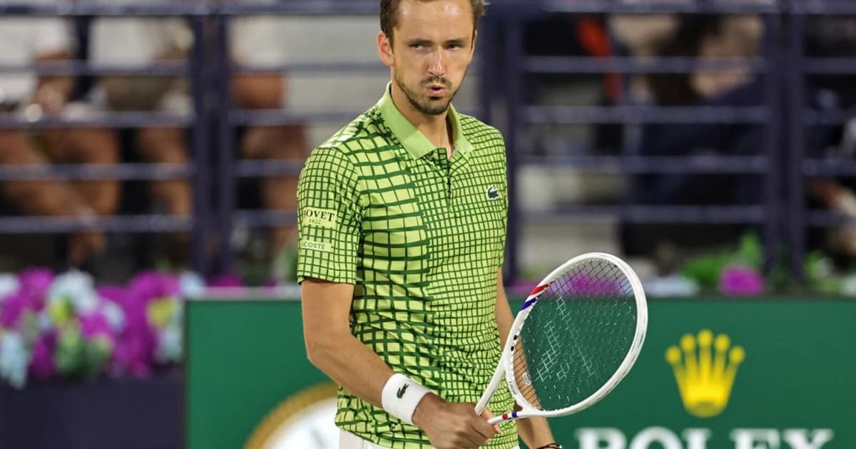 Medvedev thrashed 6-0, 6-0 by Berrettini in Monte Carlo