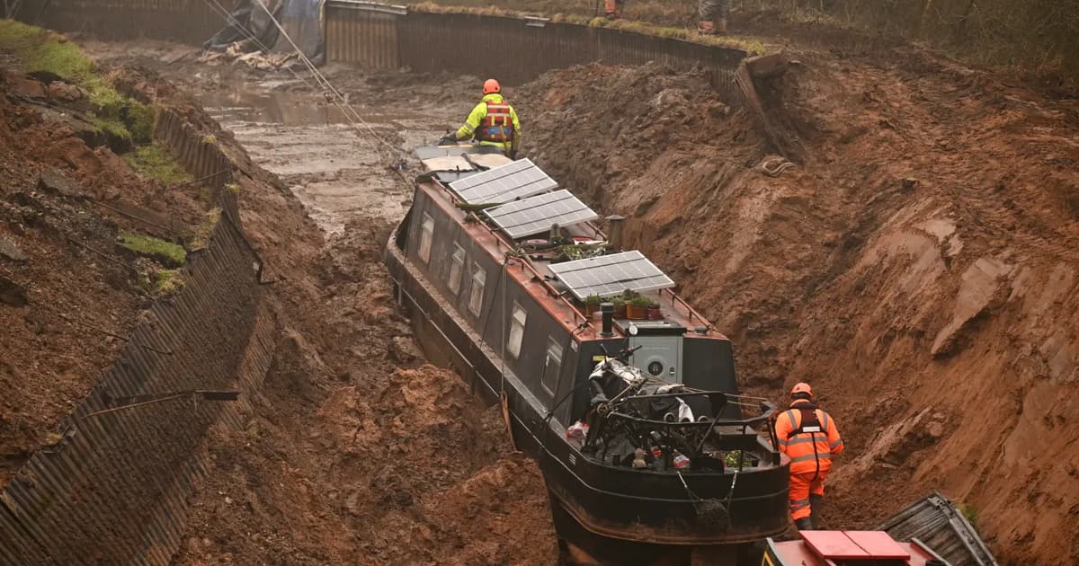 UK’s crumbling canals threatened with collapse