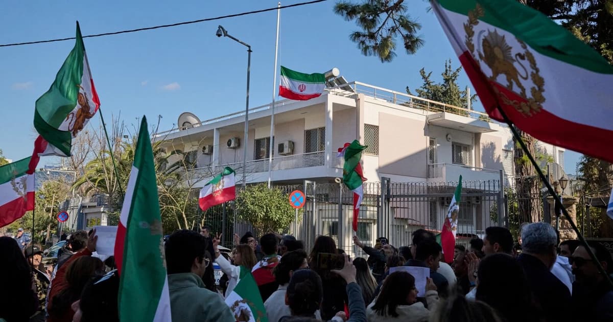 Iran hangs man convicted of links with US, Israel in pre-war protests