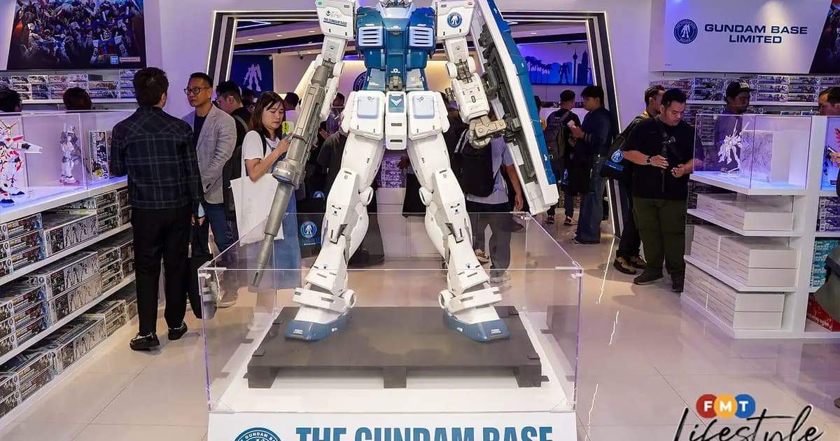 Mech dreams shape up at new Gundam Base