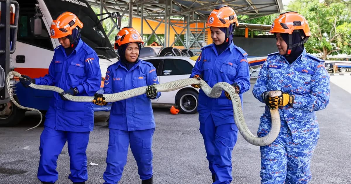 The women who answer Malaysia’s wildest emergency calls