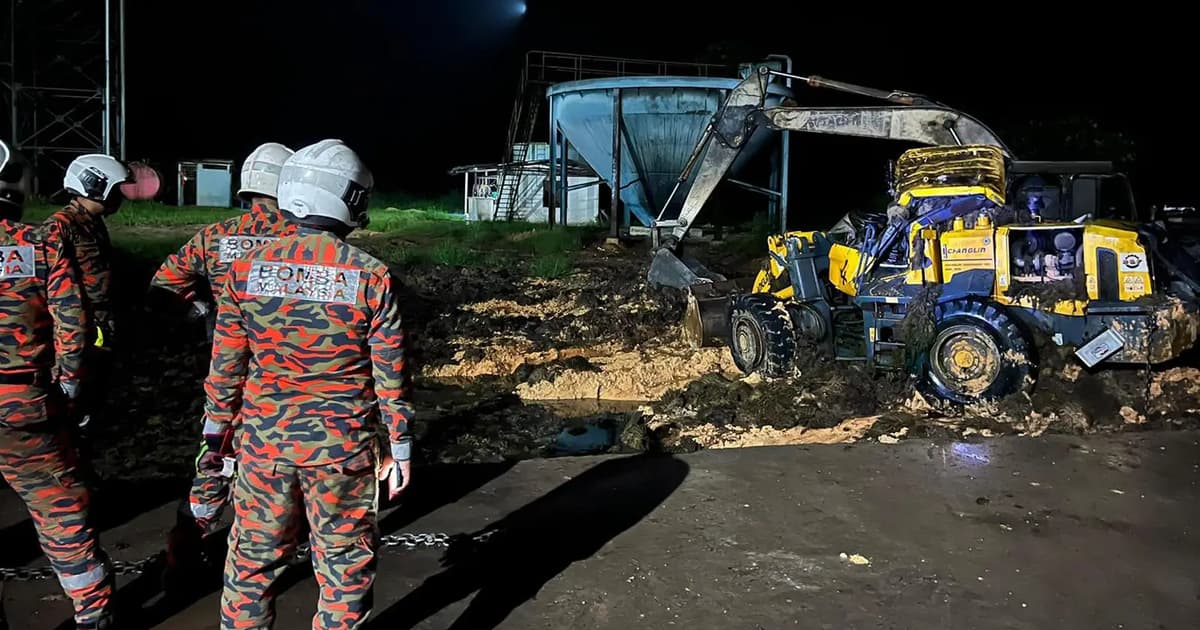 Pemandu lemas, jentera berat terjunam kolam