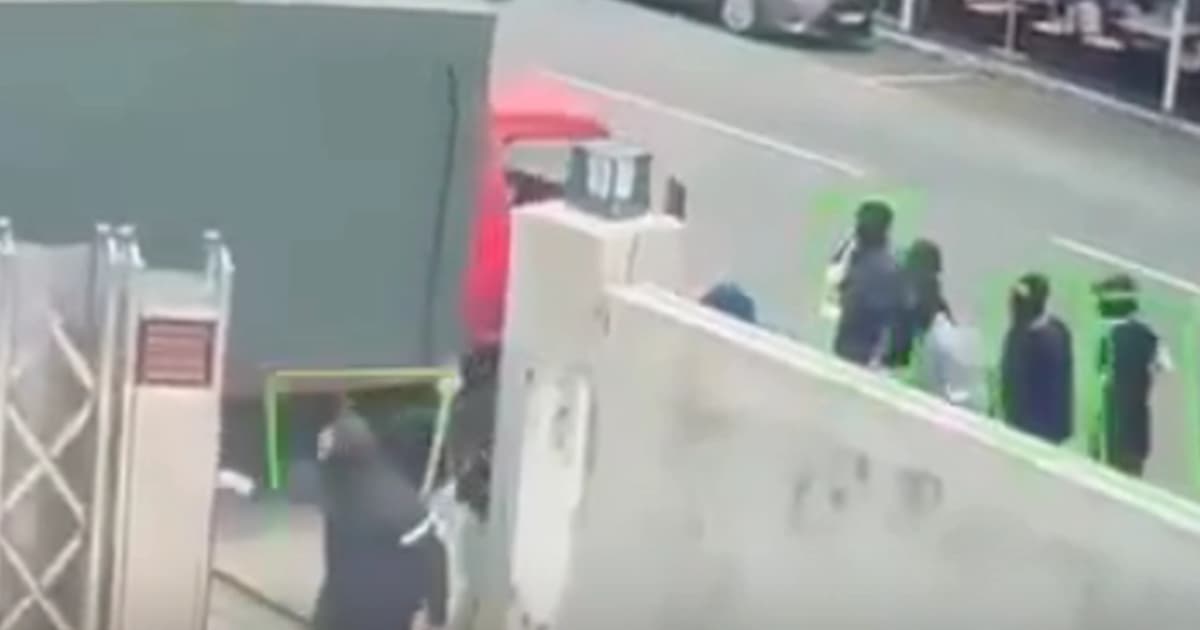 Cops urged to explain order to delete photos, videos of Cheras outlet