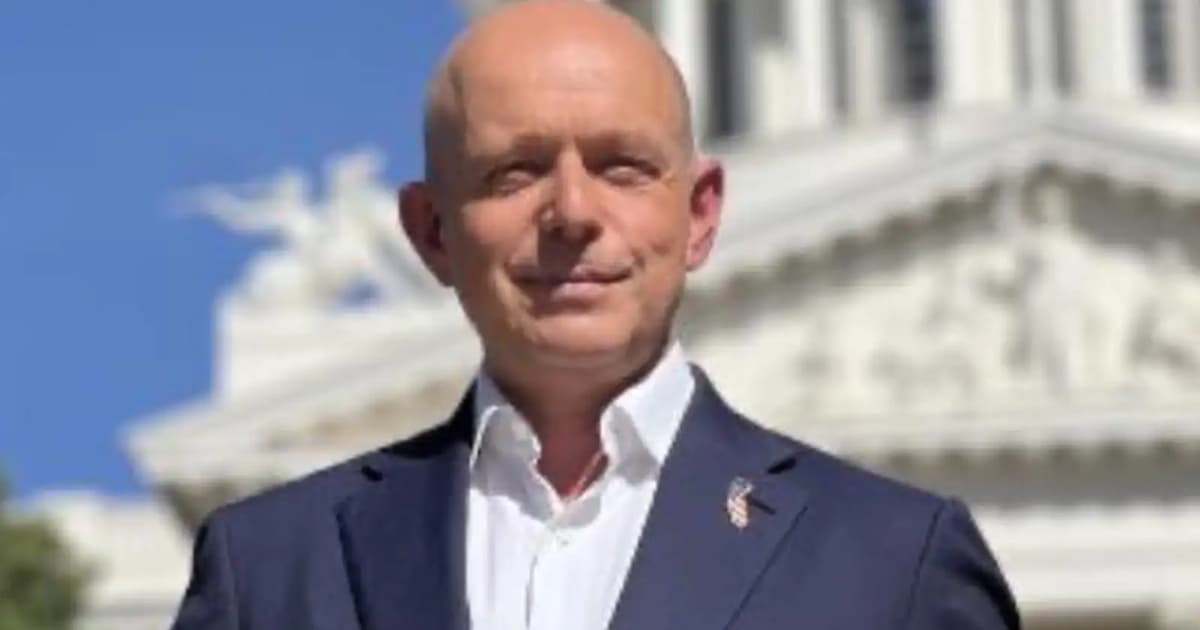 Trump endorses former UK aide Steve Hilton in California governor race