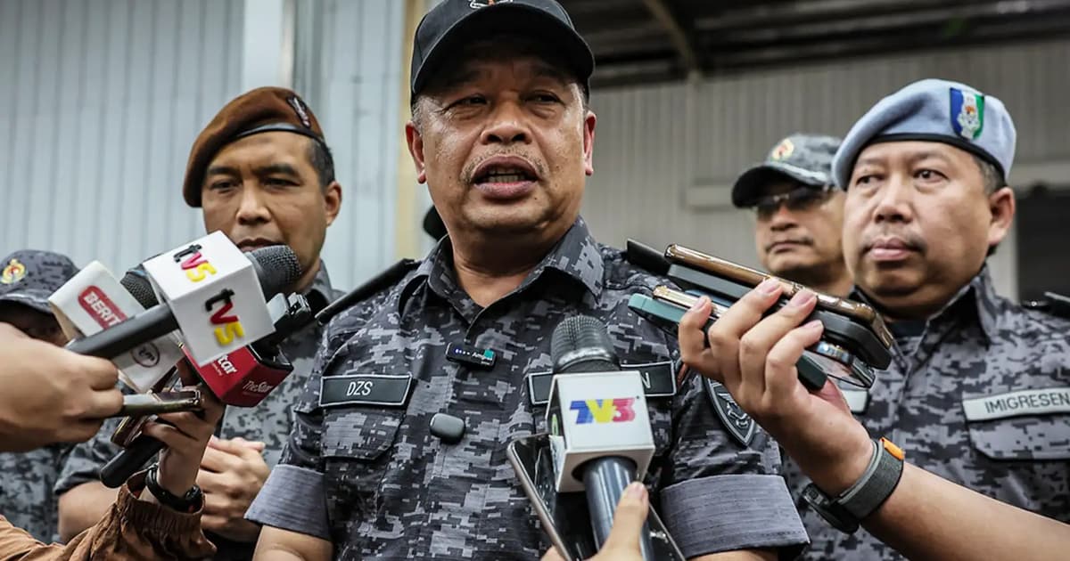 Syndicate falsifying work passes, marriage papers busted