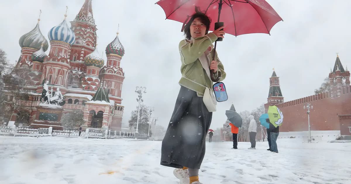 Gangguan dilaporkan akibat salji luar biasa di Moscow