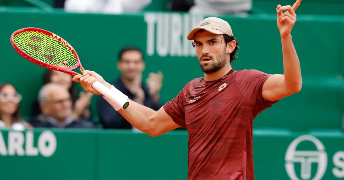 Vacherot reaches Monte Carlo semis