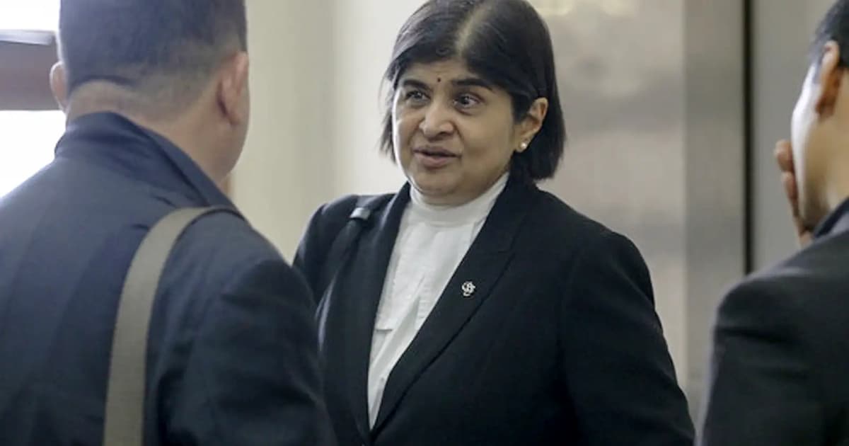 Tarik kes Zahid berupa pengkhianatan, mahkamah diberitahu