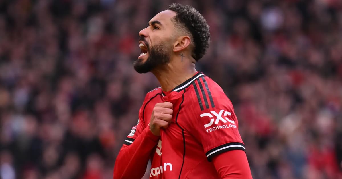 Man Utd beat Chelsea as Spurs stunned by Brighton’s equaliser