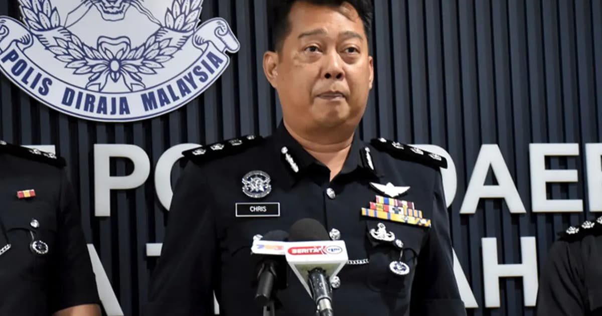 Cop attacked by man with parang in Melaka drug raid