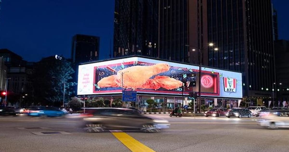 No licences for photo touts in capital, says Hannah