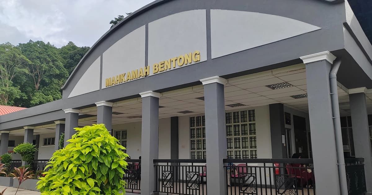 Army corporal claims trial to assaulting 7