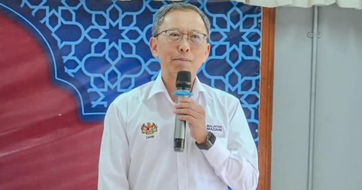 PM assured me Azam won’t get extension, says PKR MP