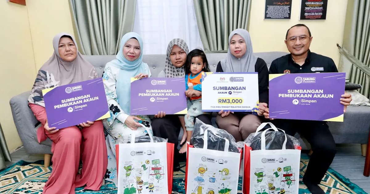 PTPTN serah sumbangan SSPN RM3,000 kepada anak Amirul