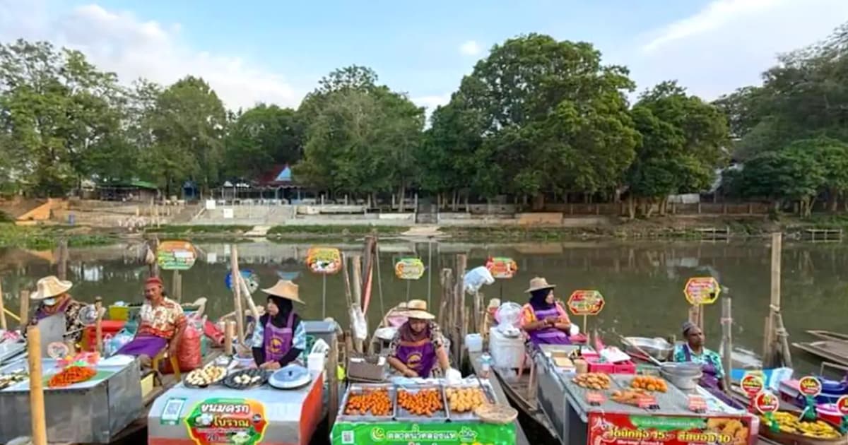 From floodwaters to full boats, Hatyai’s floating market finds its footing again