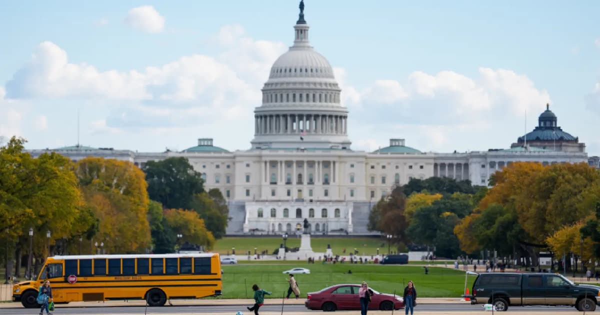 Armed man shot by US Secret Service near White House