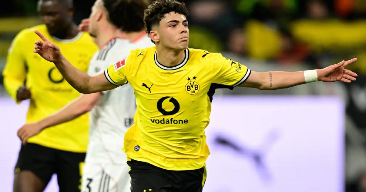 Dortmund confirmed Bundesliga runners-up 3-2 with win over Frankfurt