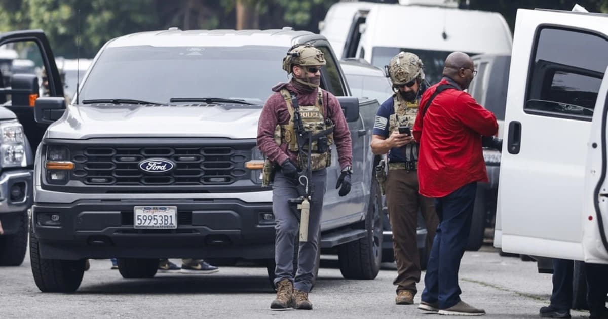 New Yorks governor orders US immigration agents to unmask
