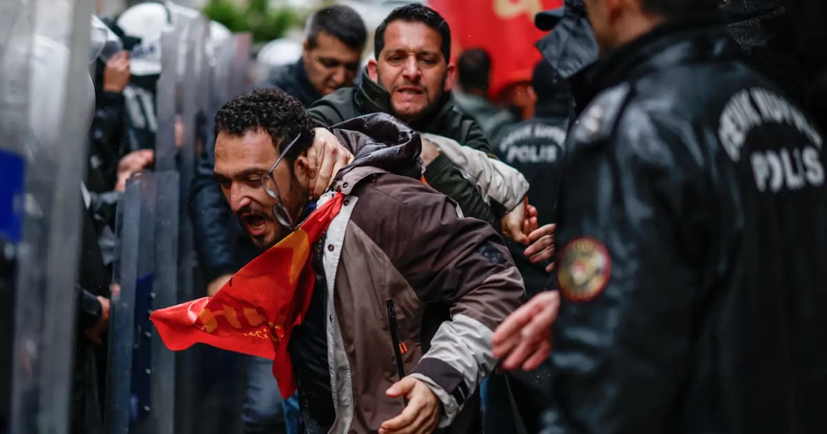 Turkish cops fire tear gas, arrest dozens at May Day rallies