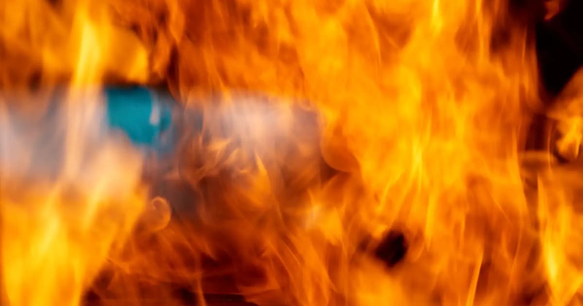 1 warga asing maut, 11 terselamat dalam kebakaran rumah kedai