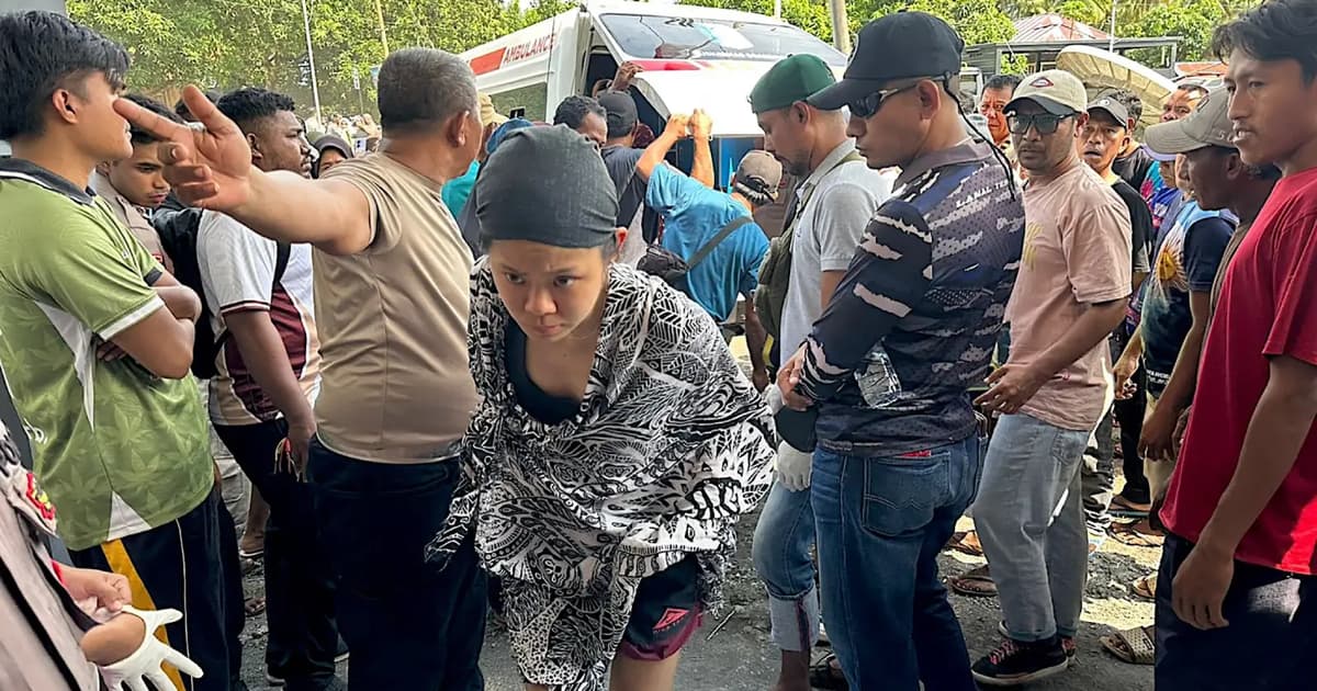 Indonesia volcanic eruption kills 3 hikers