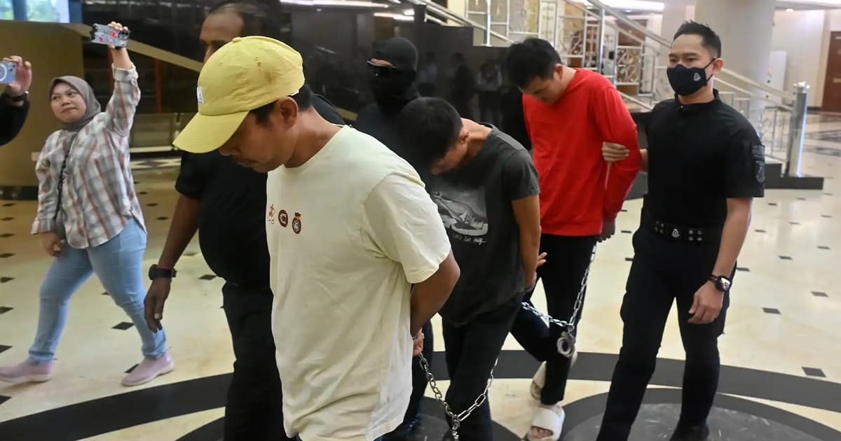 Trio charged with armed assault at Kepong restaurant