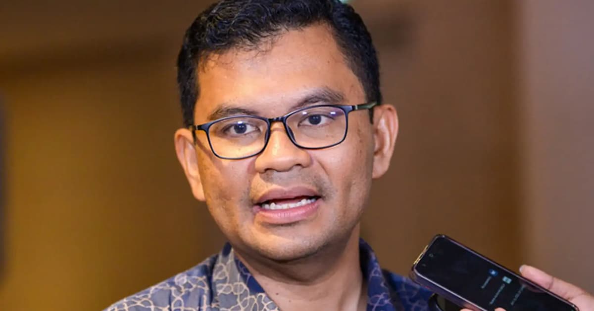Anwar to announce oil supply plans in mid-May, says minister