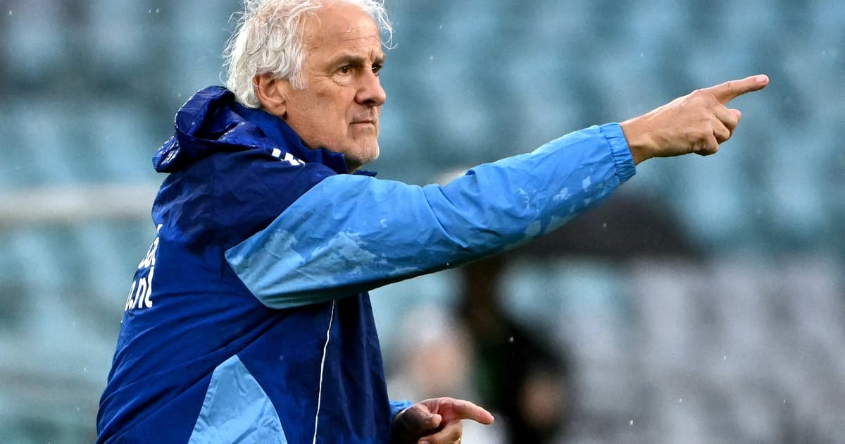 Curacao’s World Cup preparations rocked as coach resigns