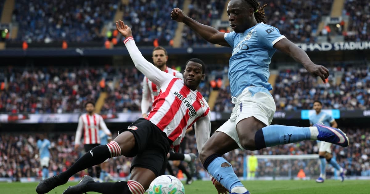 Man City keep title race alive, Liverpool frustrated by Chelsea