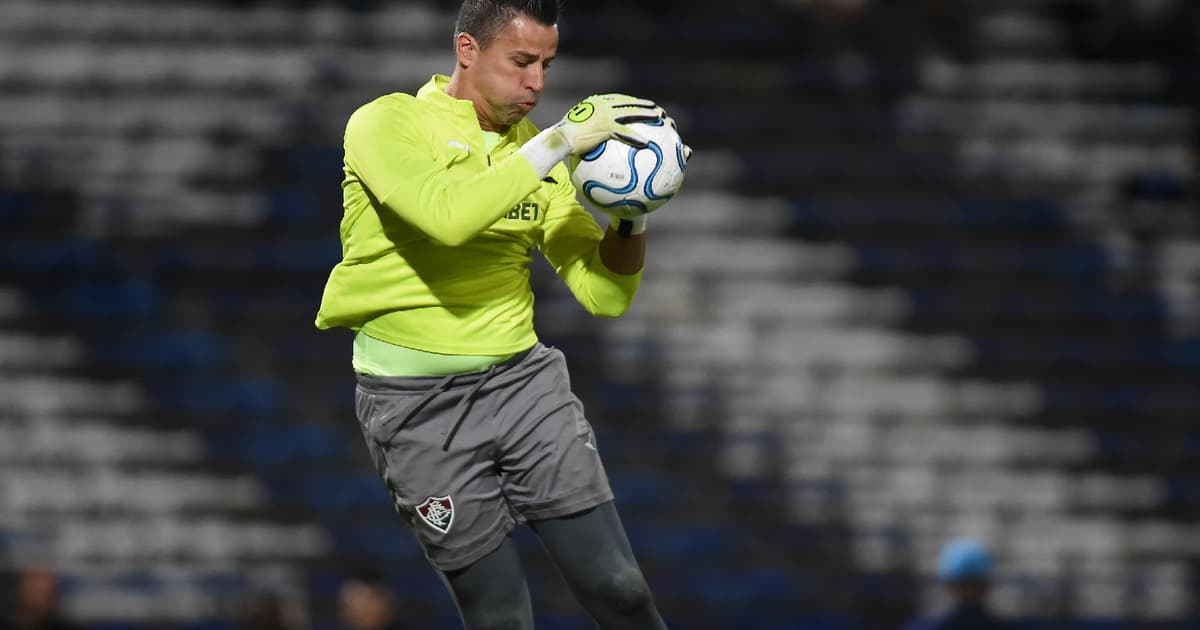 Veteran goalkeeper Fabio sets Copa Libertadores record
