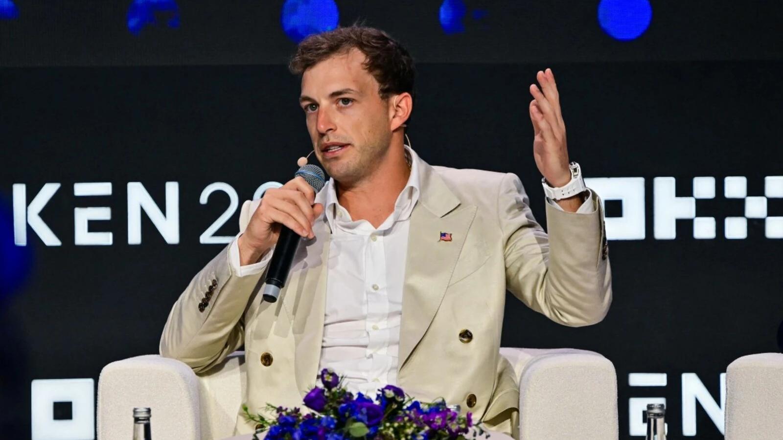 Trump-linked World Liberty Financial to launch debit card as early as this  year | FMT