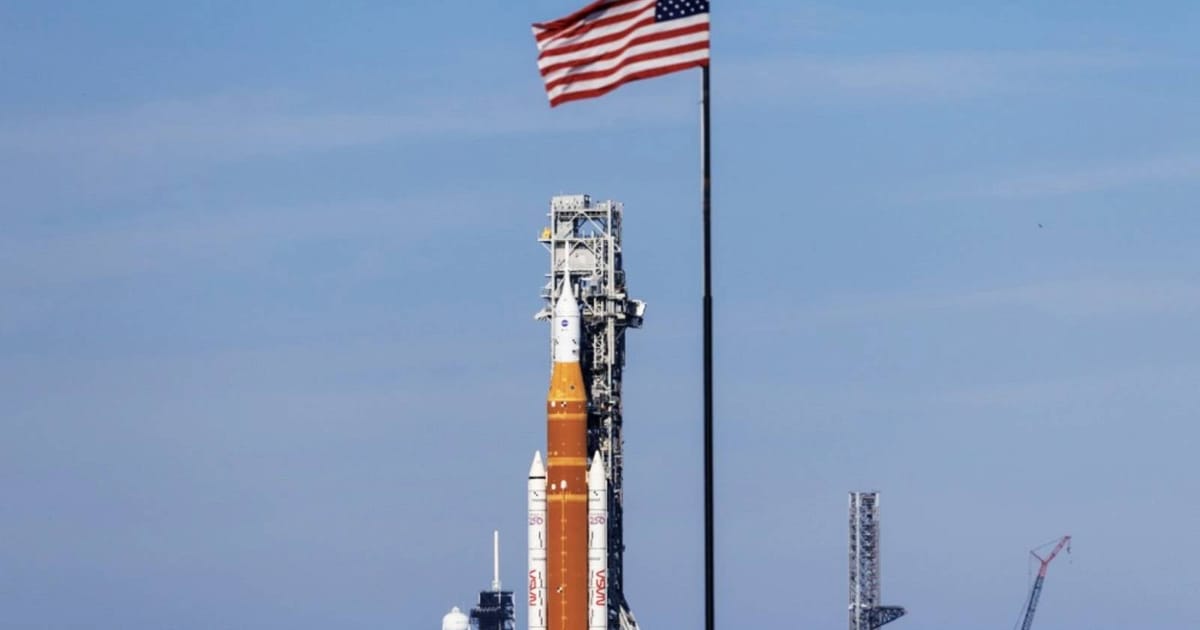 Nasa begins countdown to April 1 Moon launch