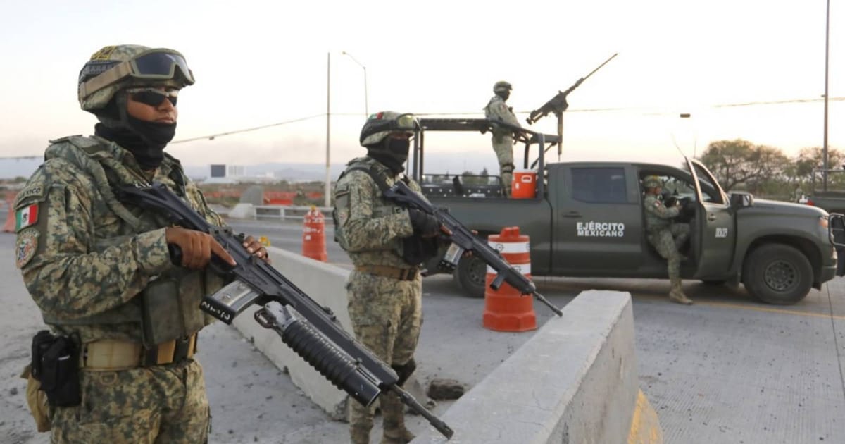 Capture of Mexican crime boss prompts blockades near US border