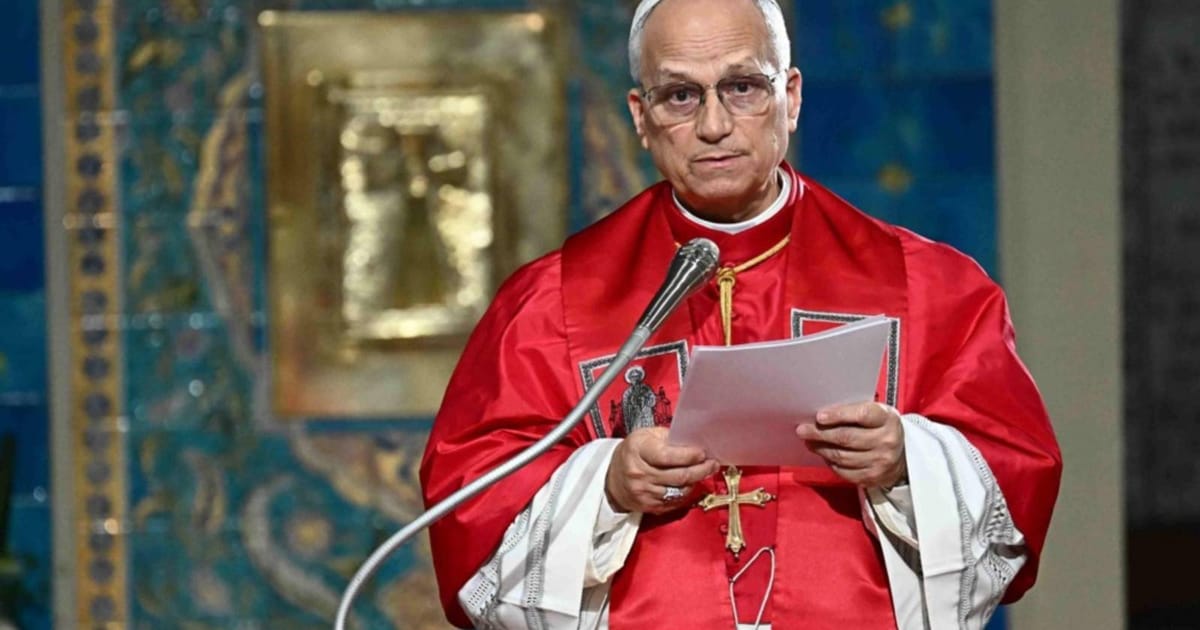 Pope says doesn’t fear Trump, has ‘moral duty to speak out’ against war