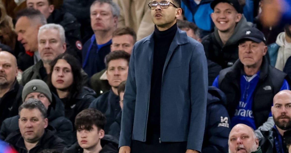 Chelsea sack Rosenior after worst run since 1912