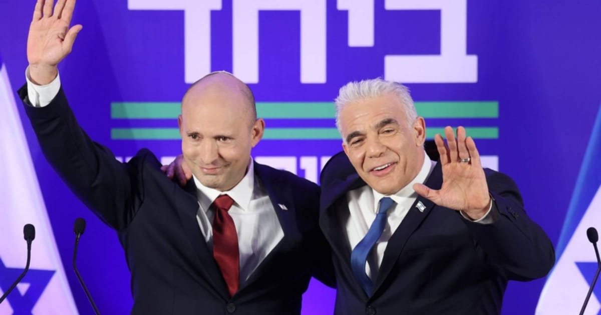 Two former Israeli PMs unite to challenge Netanyahu in elections