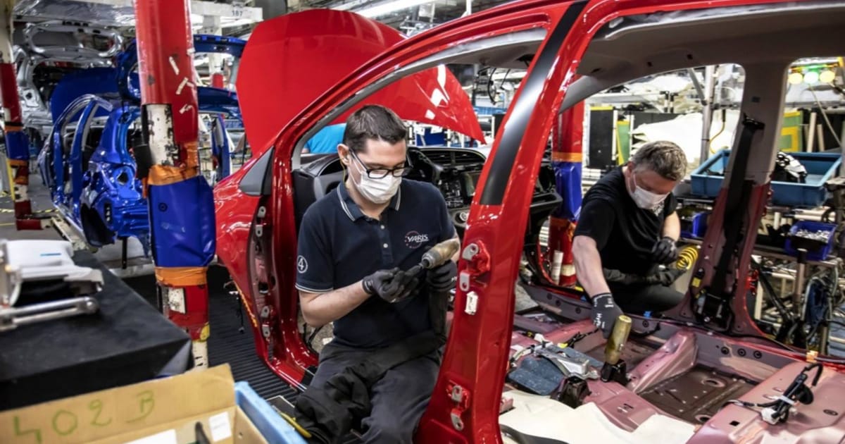 Foreign auto firms eye exit of low-cost US models amid trade standoff