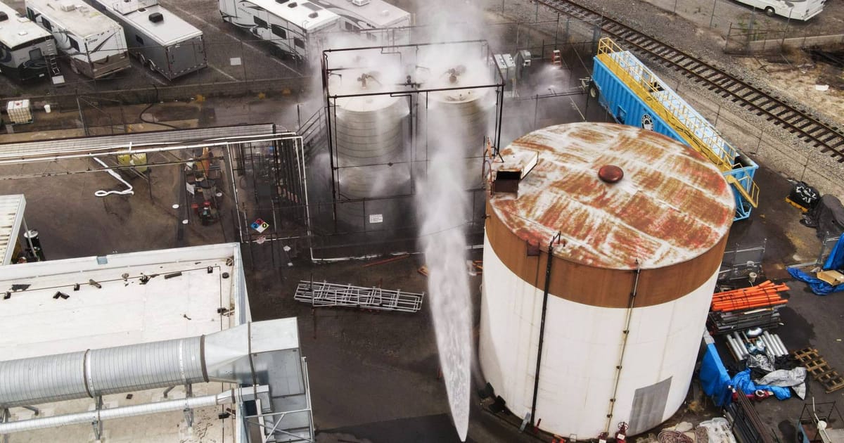 Potential crack in California chemical tank may prevent explosion