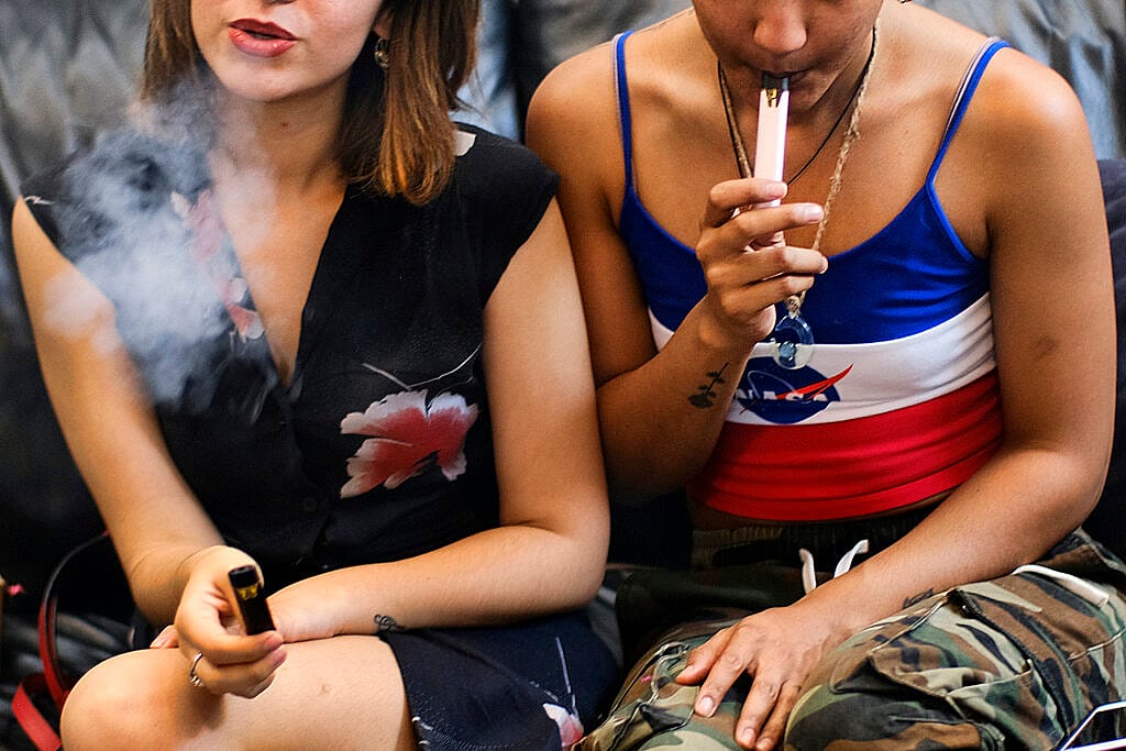 elfbar nachfüll pod läuft aus China bans fruity vapes – but not their export to the UK | Vaping main image 1