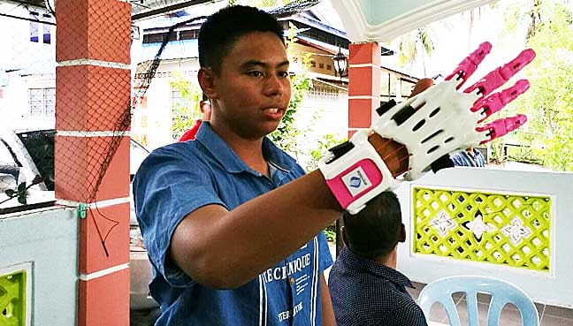 bionic-hand,-Sujana-Mohd-Rejab,-3D-printing,-prosthetics,-artificial-limbs4